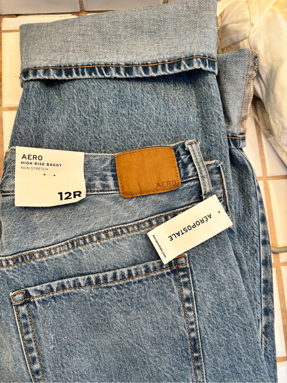 Aeropostale Women’s High-Rise Baggy Jeans — Light Blue Denim - Picture 2 of 4